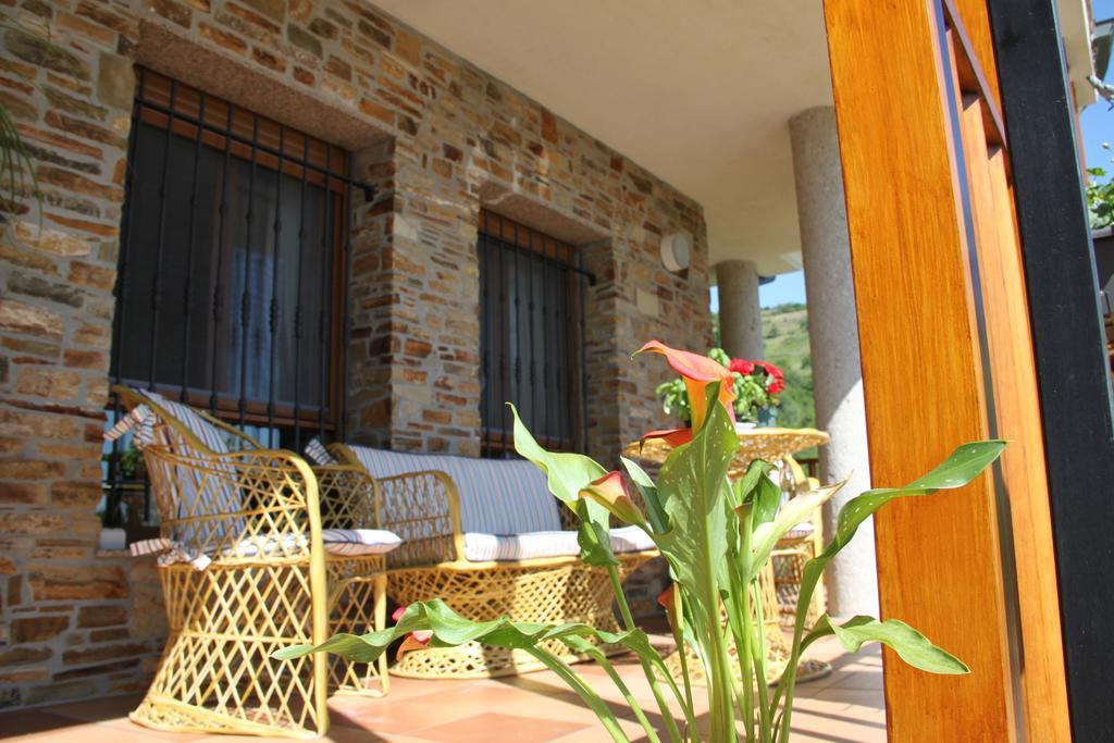 Villa Mencia Corullón Eksteriør billede